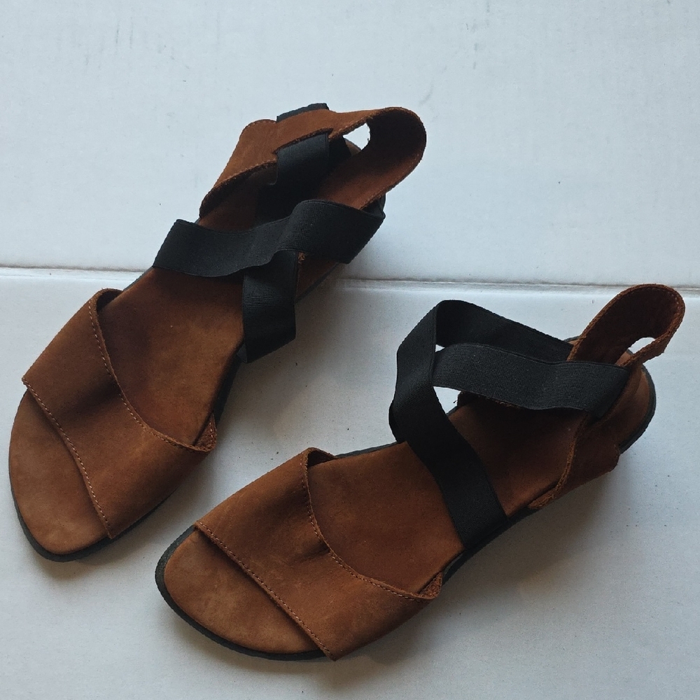 🌸Arche |Satia Nubuck Brown Sandals with Black Straps,‎ Size 39